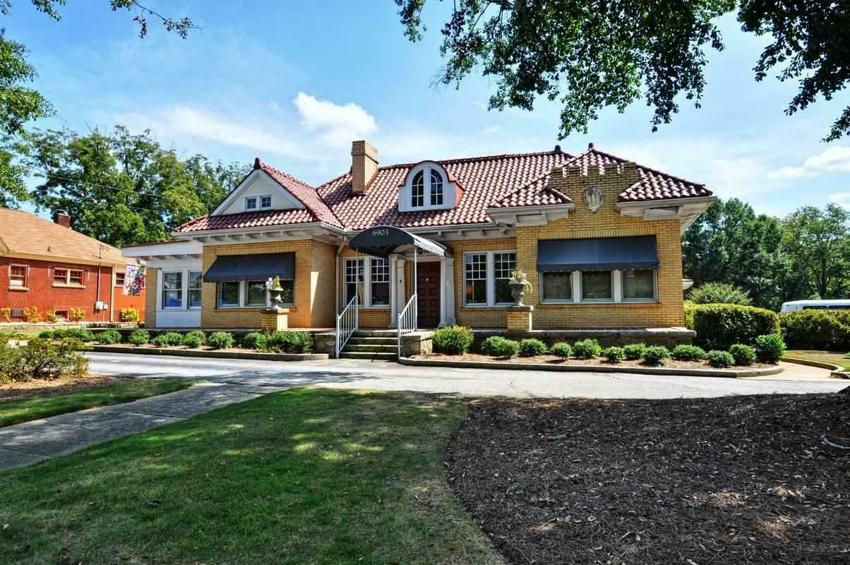 Yellow Brick House | Lithonia | LivingPath